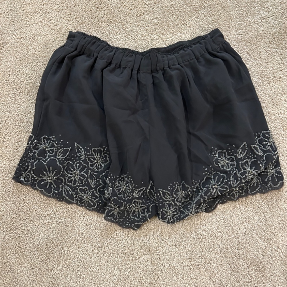 Kimchi Blue- Urban Outfitters Shorts - Picture 3 of 3